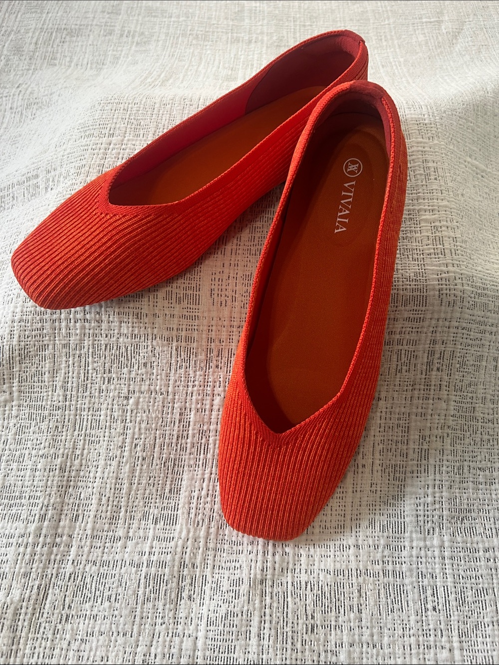 Vivaia Margot 2.0 Square Toe V
Cut Flats
